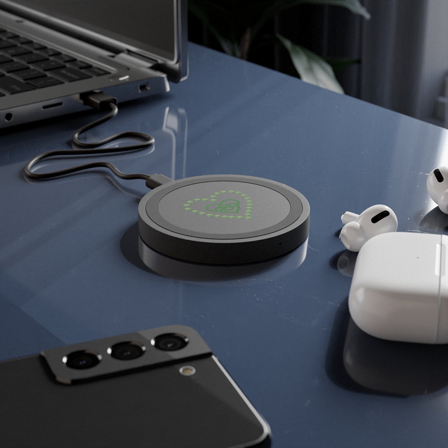 Irish Hearts Quake Wireless Charging Pad